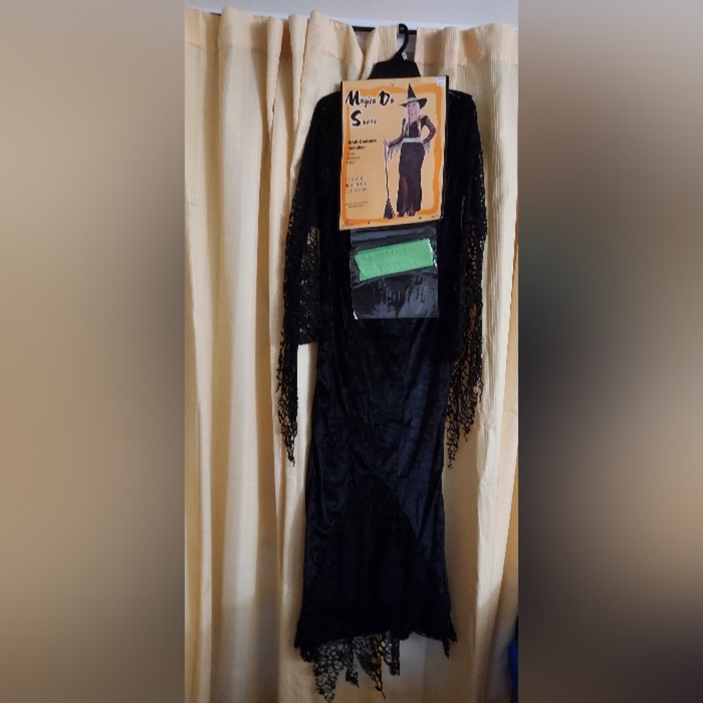 Halloween dress women costume.